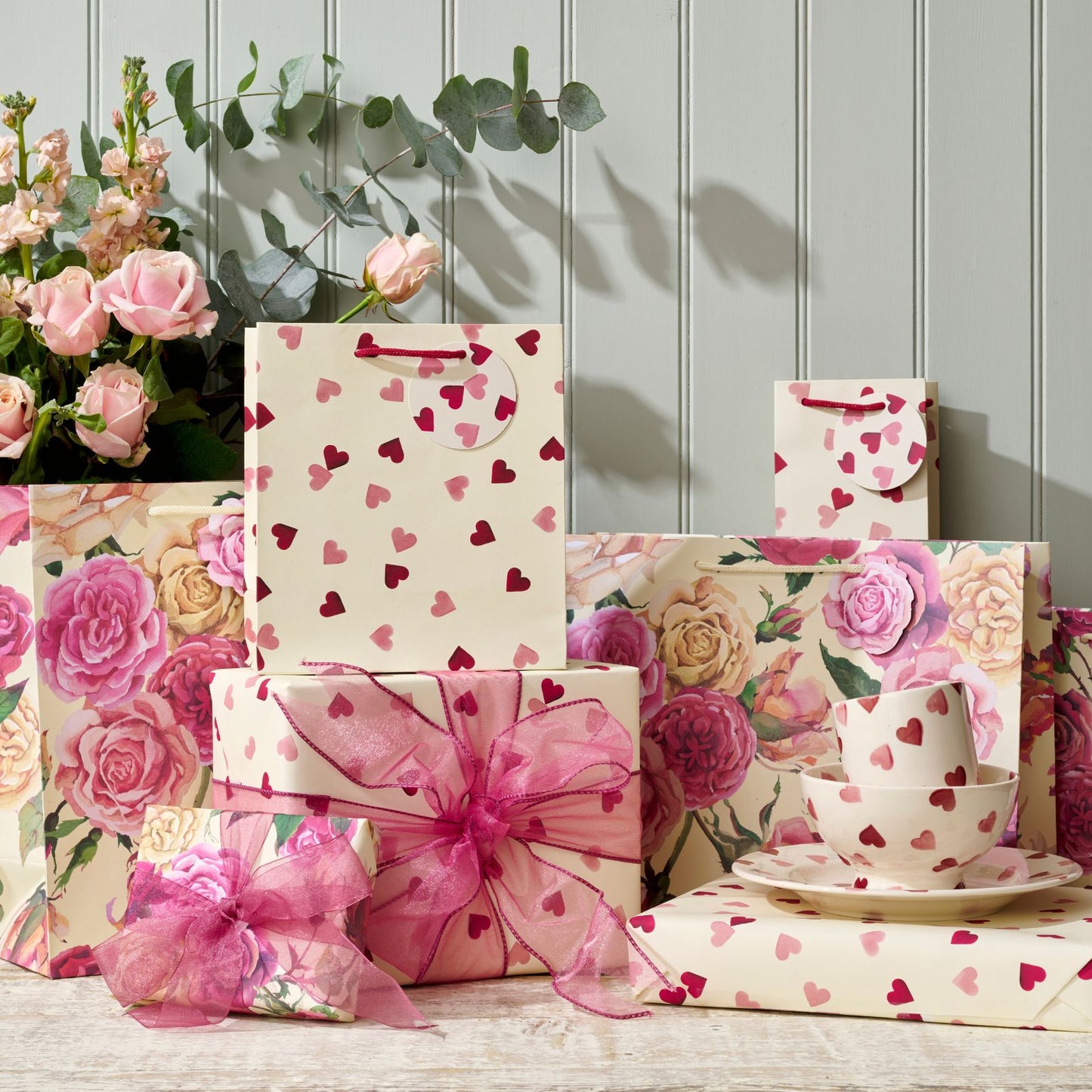 Emma Bridgewater Pink Hearts Medium Gift Bag Gift Wrapping Accessory