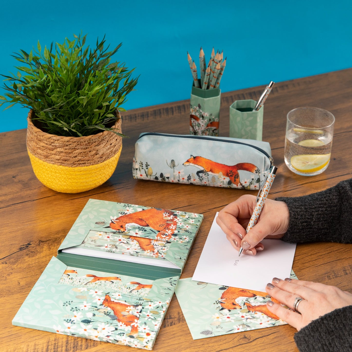 Gifted Stationery Notecard Wallet Foxy Tales Design 12 Notecards & Envelopes