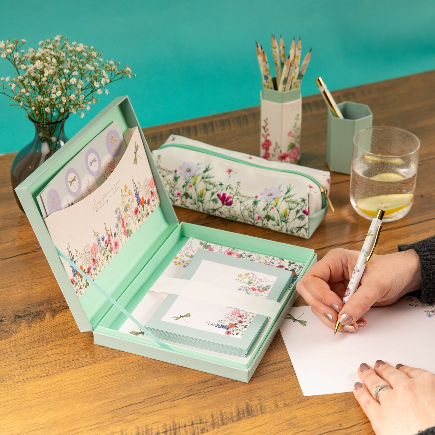 Gifted Stationery Writing Set Wild Harmony Design Letter Paper & Envelopes