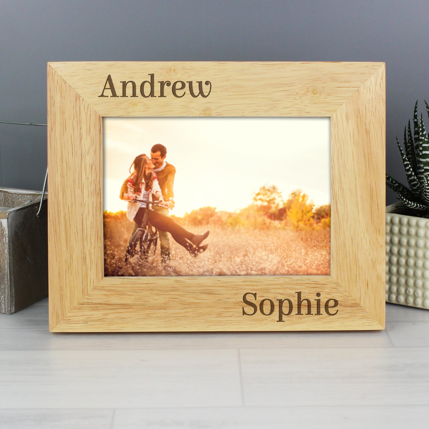 Personalised Couples 6x4 Oak Finish Photo Frame - Personalise It!