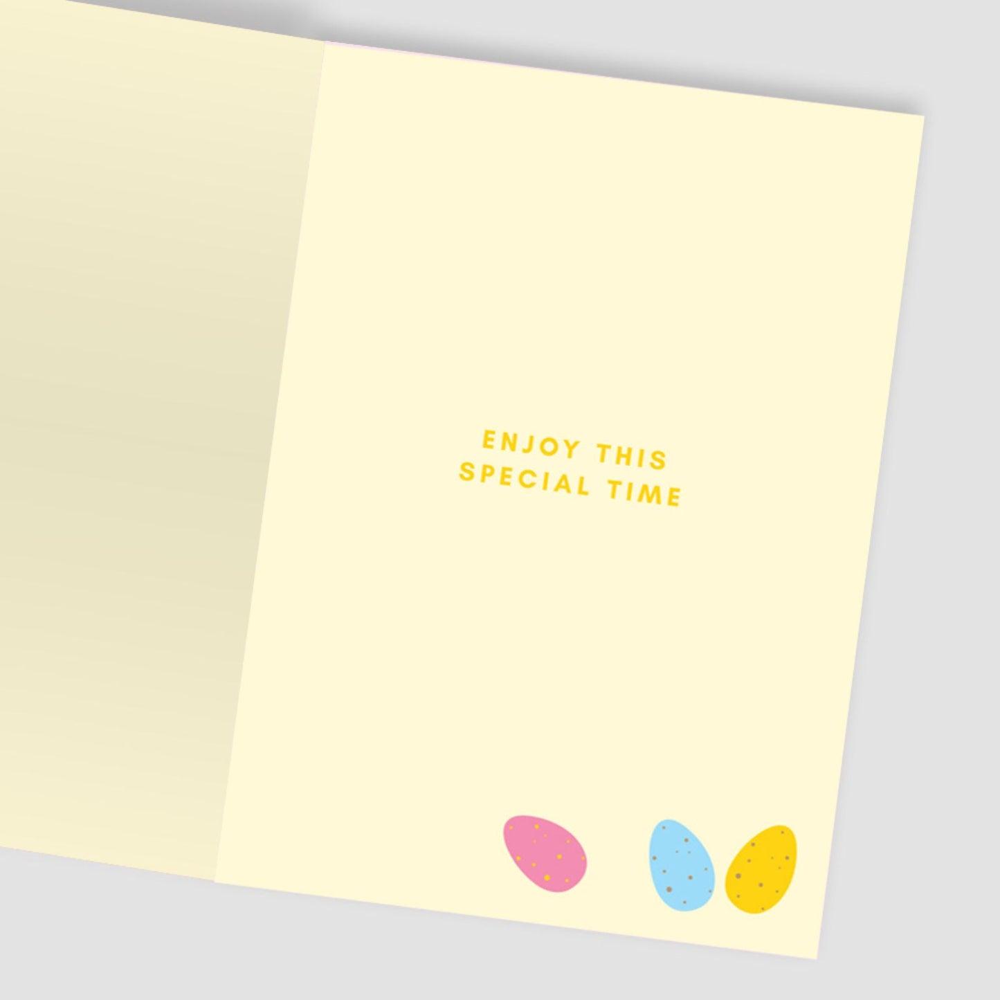 Decopatch Easter Wishes Card Includes Removable Easter Chick Patch