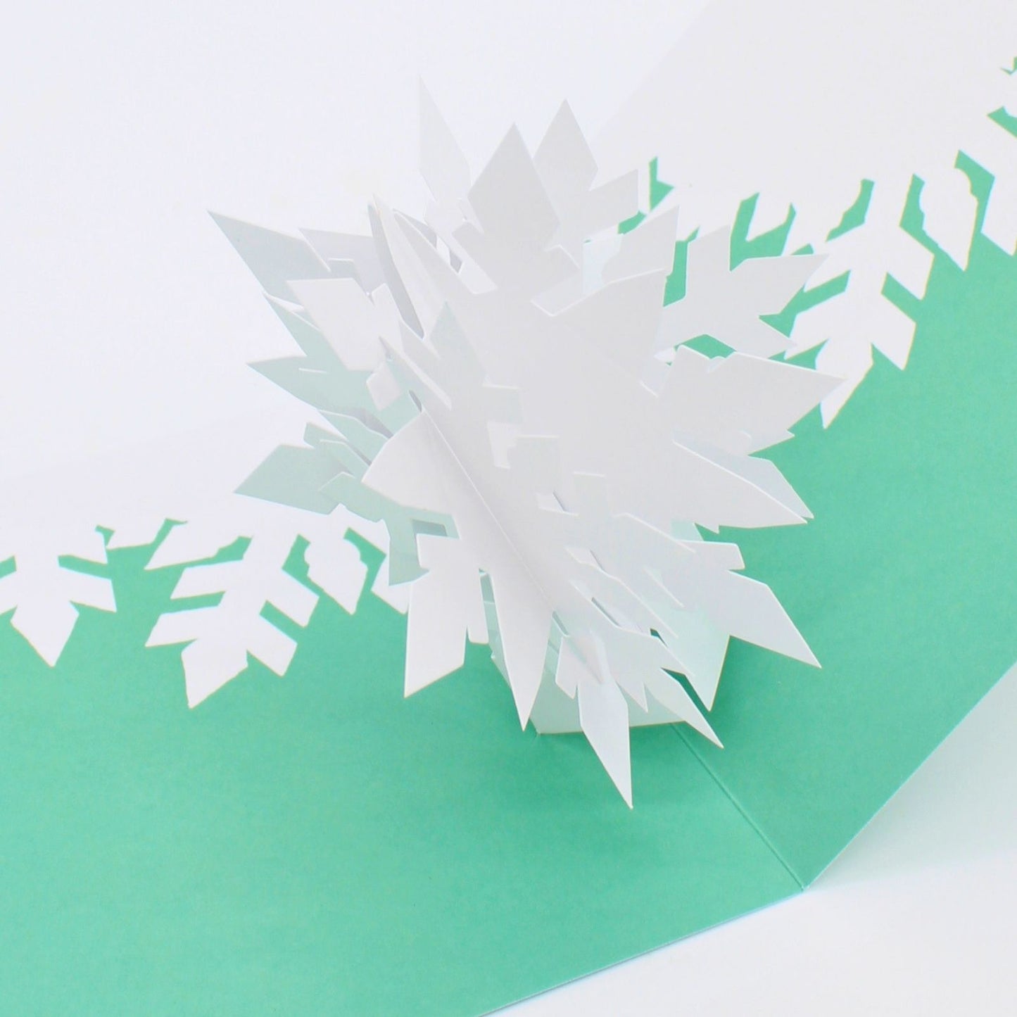 2toTango 3D Pop Up Christmas Card Frosty Snowflake Xmas Cards