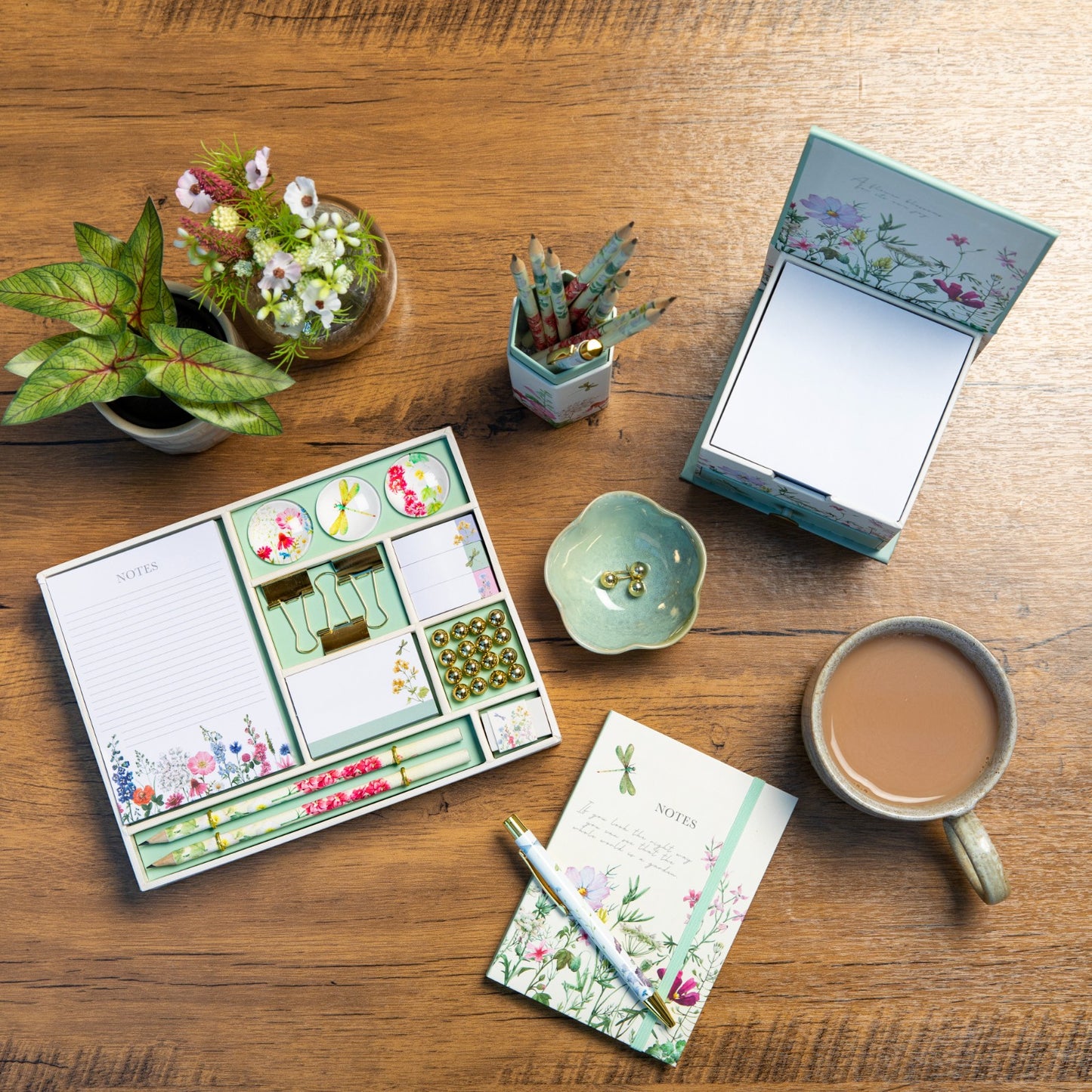 Gifted Stationery Gift Set Wild Harmony Design Pencils, Pads & Desk Accessories