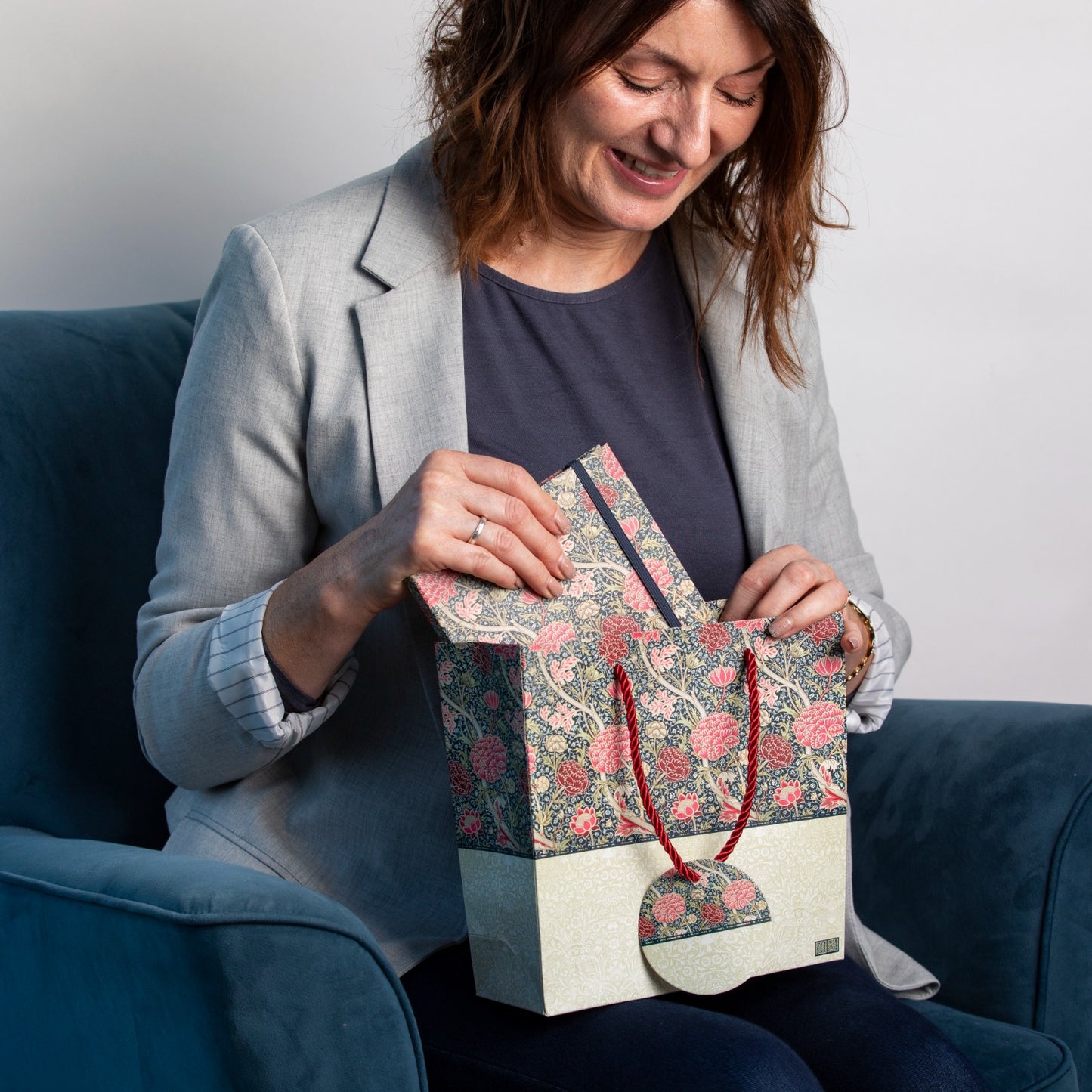 Gifted Stationery Medium Gift Bag William Morris Cray Design Gift Wrapping Bags