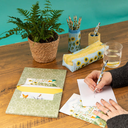 Gifted Stationery Notecard Wallet Green In The Garden 12 Notecards & Envelopes