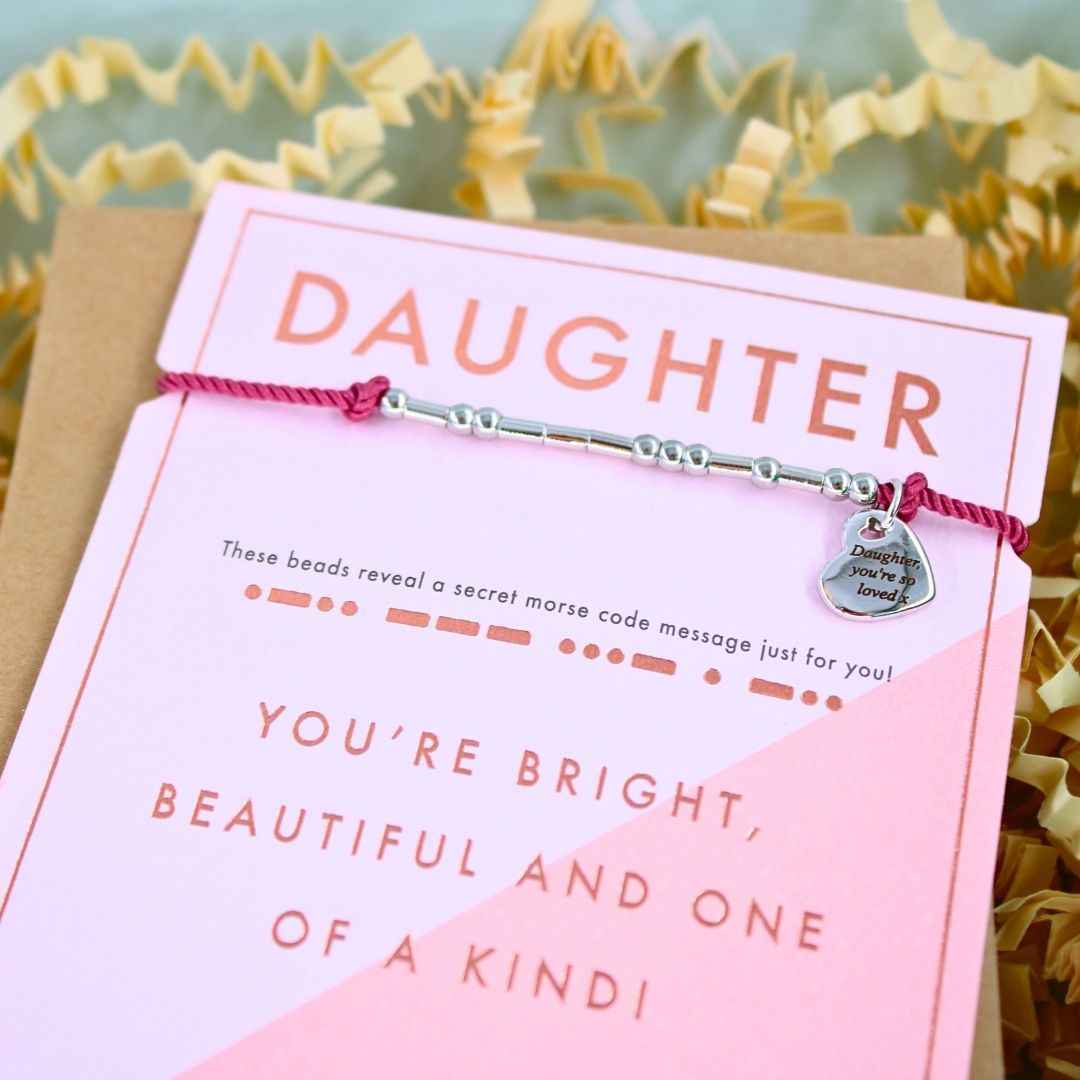 POSTED! Amazing Daughter Letterbox Gift You're Amazing With Snoopy Chocolate Tin