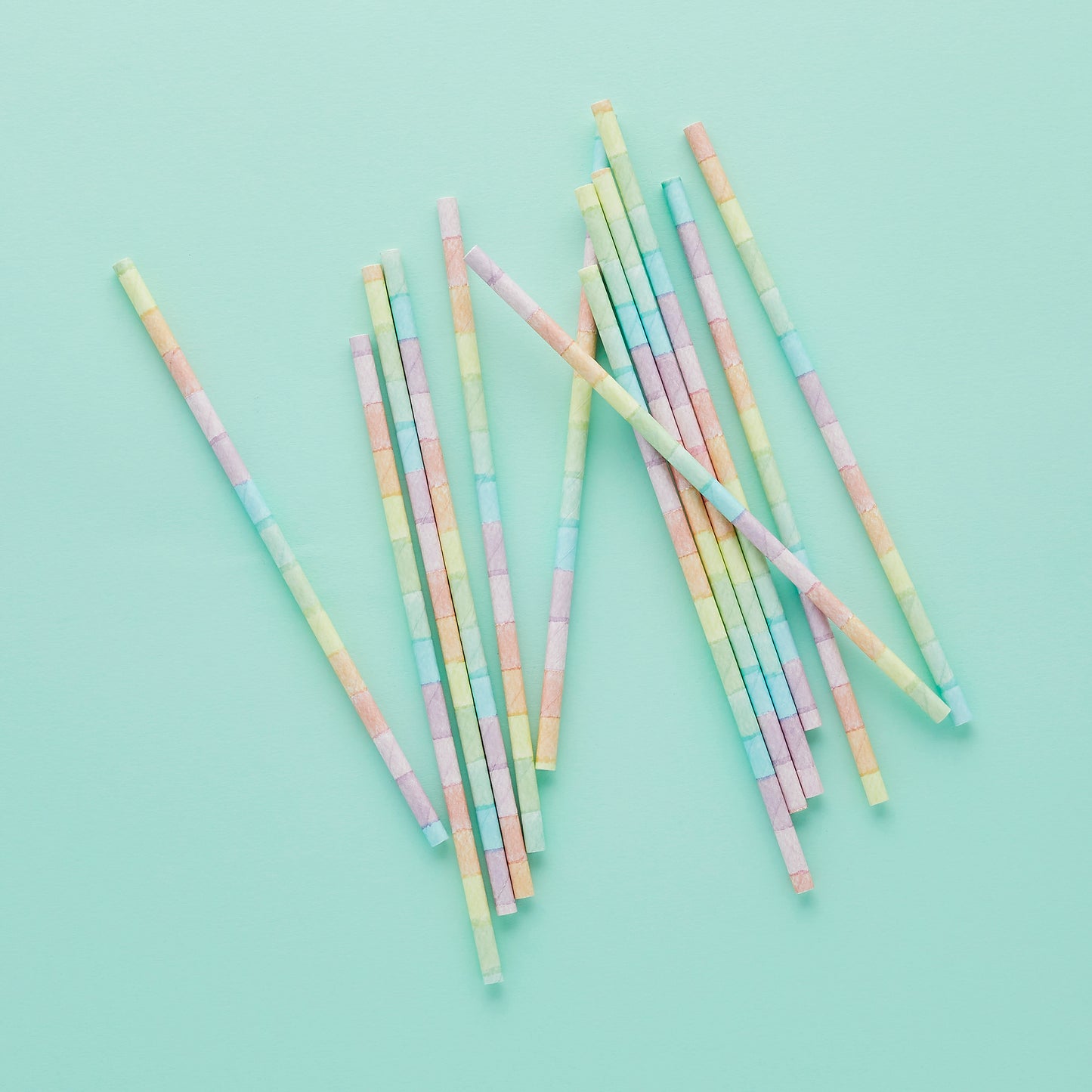 Hootyballoo 20 Pack Eco Rainbow Paper Straws Party Tableware Partyware