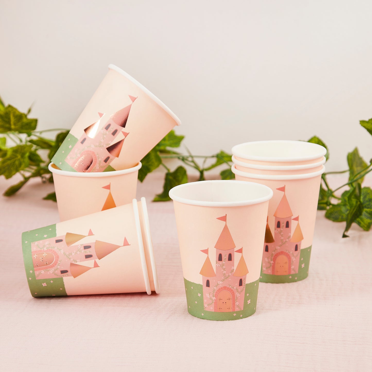 Hootyballoo 8 Pack Princess Castle Paper Cups Children's Partyware