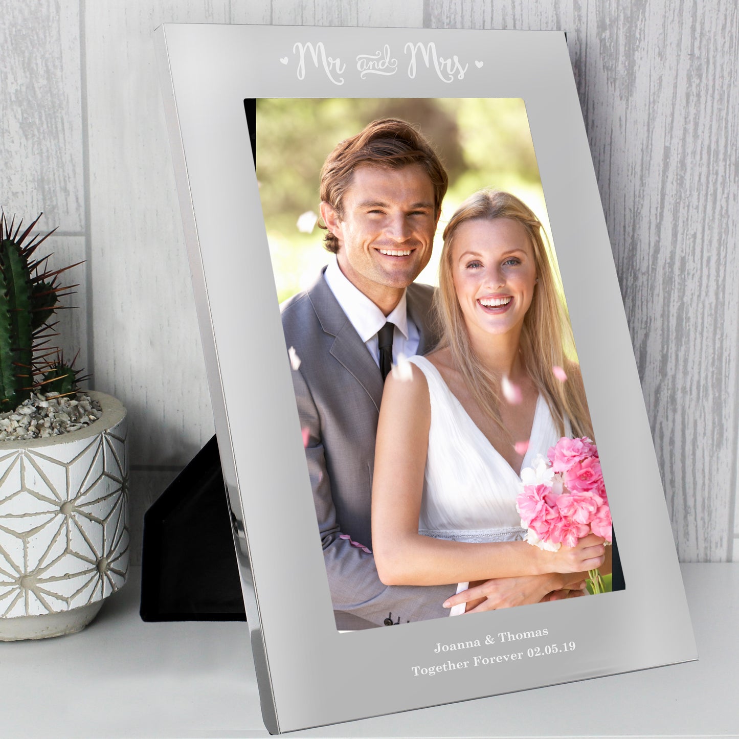 Personalised Mr & Mrs 5x7 Silver Photo Frame - Personalise It!