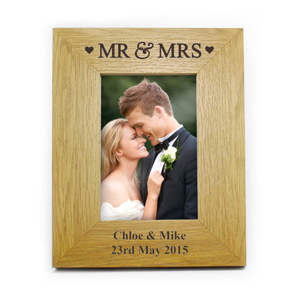 Personalised Oak Finish 4x6 Mr & Mrs Photo Frame - Personalise It!