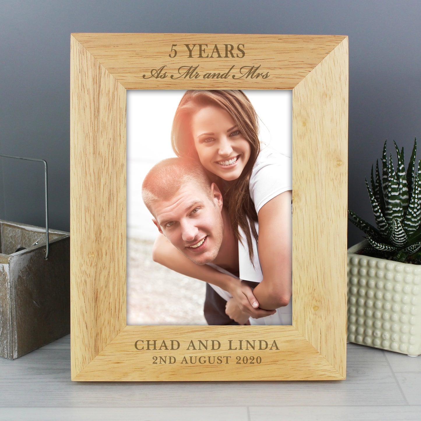 Personalised Anniversary 7x5 Wooden Photo Frame - Personalise It!