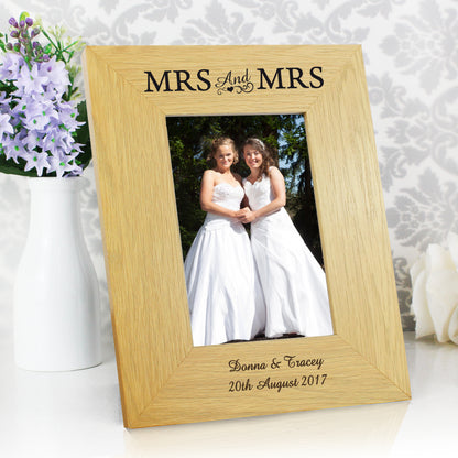 Personalised Oak Finish 4x6 Mrs & Mrs Photo Frame - Personalise It!
