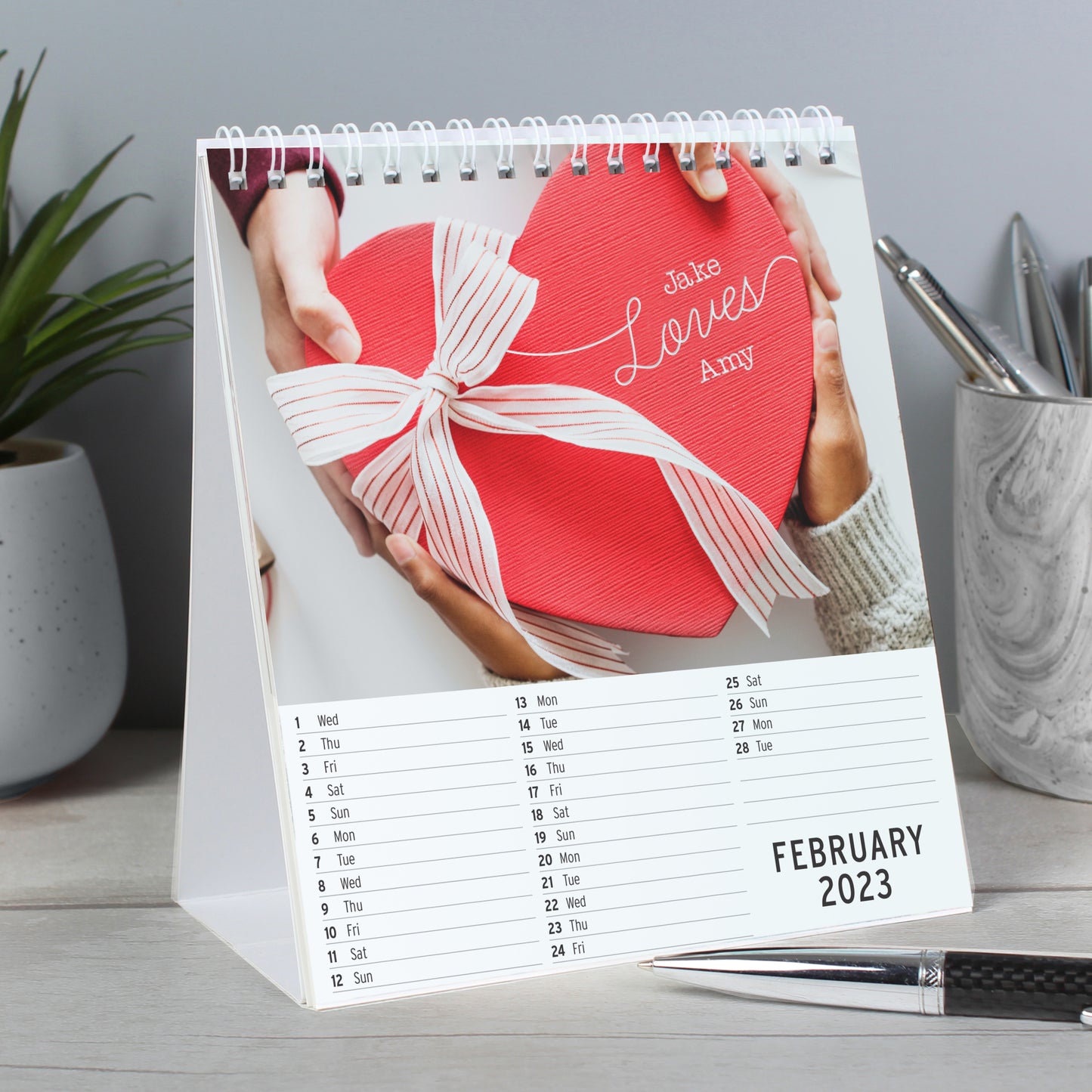 Personalised Couples Desk Calendar - Personalise It!