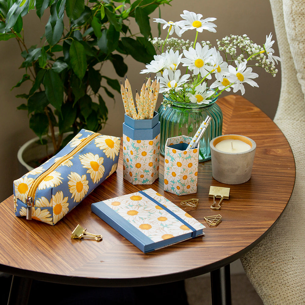 Gifted Stationery Hazy Daisies Pencil Set In Case
