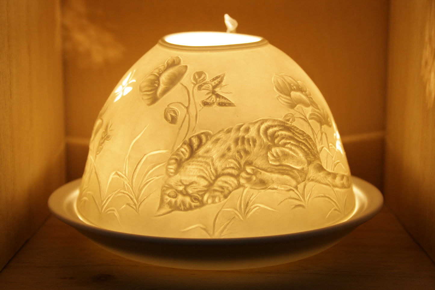 Nordic Lights Cat & Butterfly Bone Porcelain Candle Shade